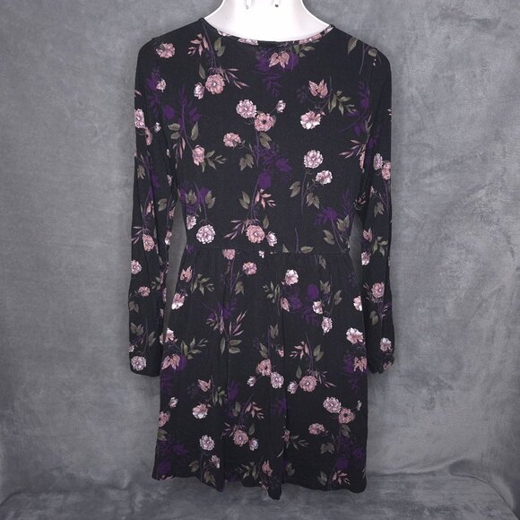 Torrid Floral Tunic Top 12 (0) Crisscross V-Neck Long Sleeve Blouse Empire Waist - Picture 3 of 5